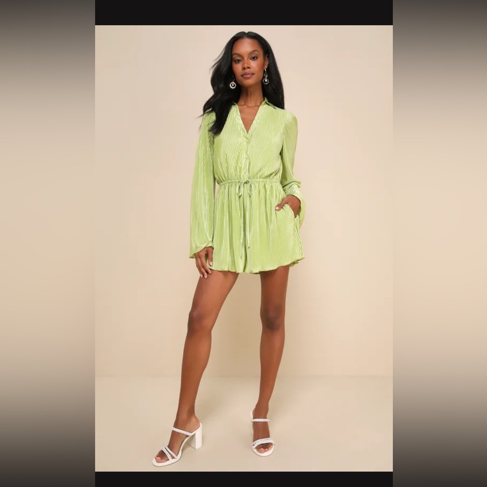 Lulus Chartreuse Satin Plisse Long Sleeve Romper Green NEVER WORN - Picture 3 of 4